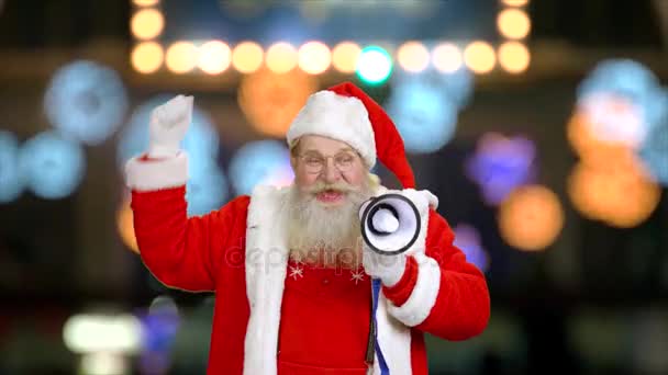 Santa usando um alto-falante . — Vídeo de Stock