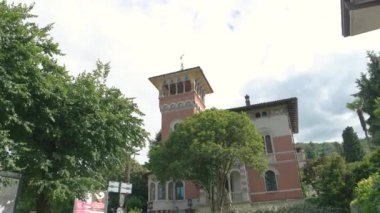 Kasaba binalar, yaz.