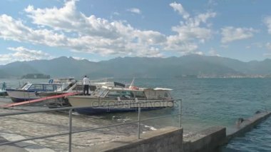 Turist tekneleri, Maggiore Gölü.