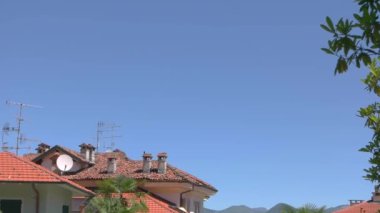 Mavi gökyüzü, Stresa şehir.