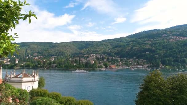 Στρέσα και τη λίμνη Maggiore, το καλοκαίρι. — Αρχείο Βίντεο