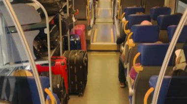 İç yolcu treni.