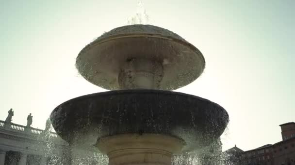 Fontana in Piazza San Pietro . — Video Stock