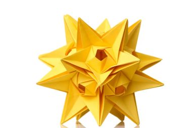 Sarı yıldız origami heykelcik