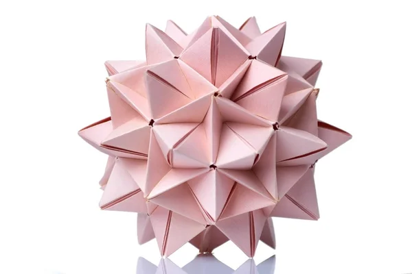 Модель Спайкі м'яч орігамі — стокове фото
