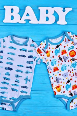 Çok güzel pamuk bebek bodysuits.
