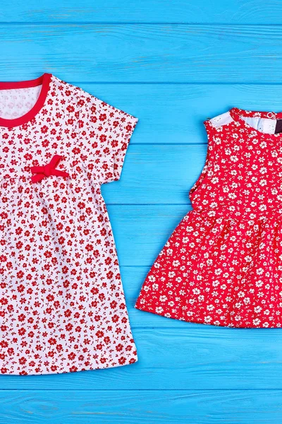 Kids casual cotton dress with bow.