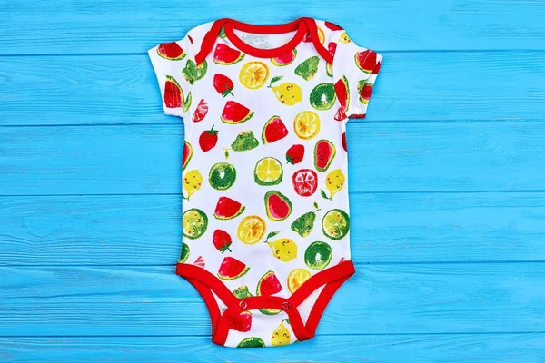 Bonito traje de bebé de diseño de fruta . — Foto de Stock