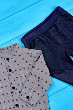 Erkek bebek kot sonbahar giyim.