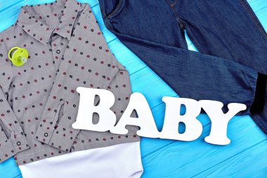 Bebek-Çocuk giyimi için sonbahar giyim.