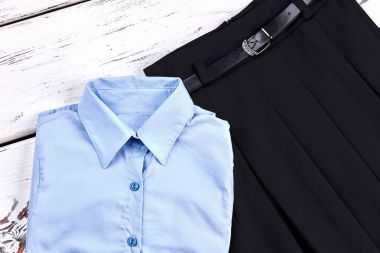 Liseli kız şık Fotbol kümesi.