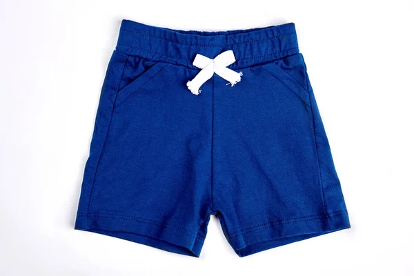 Pantalones cortos para niños pequeños aislados en blanco . — Foto de Stock