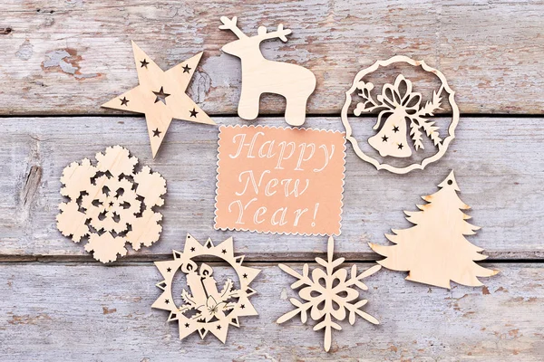 Yeni yıl ahşap süs eşyaları, üstten görünüm.