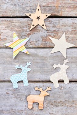 Noel dekoratif kağıt rakamlar kesmek.