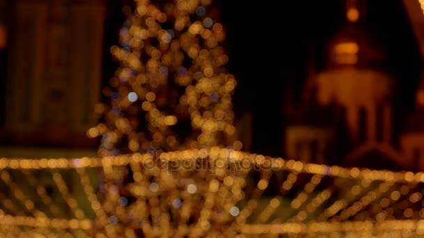 Blauer Weihnachtsbaum mit Taschenlampen. — Stockvideo