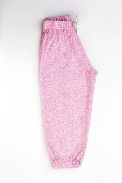 Rosa Nachtwäsche Hosen auf weiß — Stockfoto