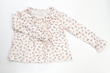 Çekiliş yaka ile güzel üst