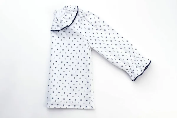 Fehér pizsama tetejére lány — Stock Fotó