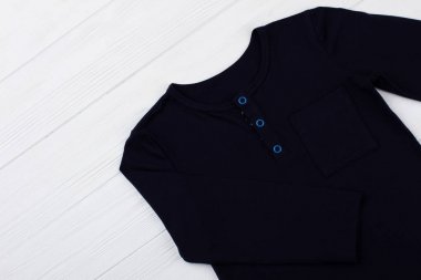 Düz uzun kollu t-shirt