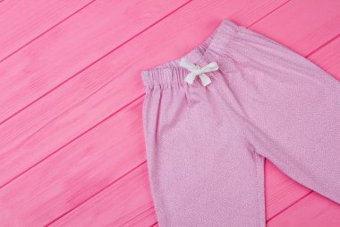 Üstten Görünüm üzerinde pijama pantolon