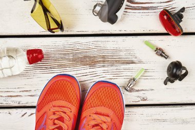 Spor ayakkabı, bisikletçi ekipman