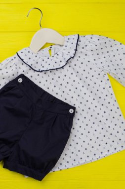 Küçük kız için güzel pijama