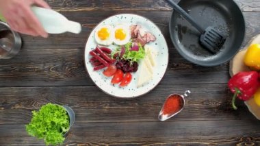 İngiliz kahvaltısı Üstten Görünüm.