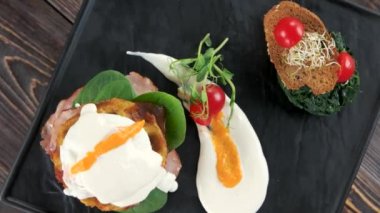 Sebzeli Benedict yumurtası..