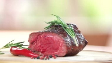Sığır filetosu biftek yakın çekim.