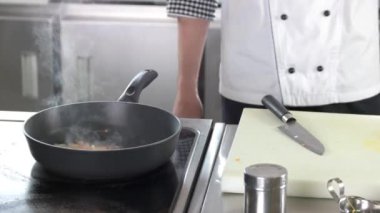 Rosemary ile Şef kızartma sebze.