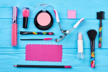 Glamour Dekoratif kozmetik ve araçları.