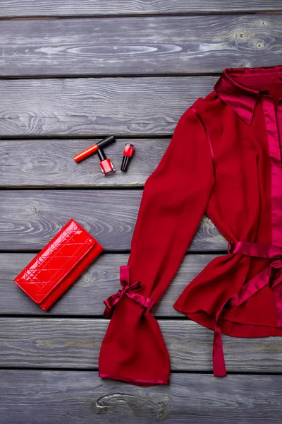 Blusa elegante rojo para damas . — Foto de Stock