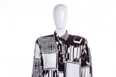 Kadınlar için beyaz desenli bluz.