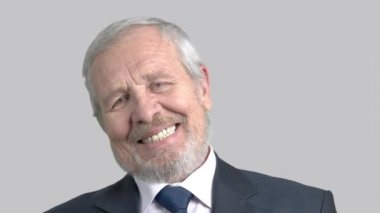 Kendinden emin iş adamının portresi.