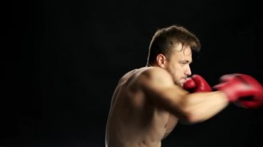 Yakışıklı sporcu spor maç sırasında.