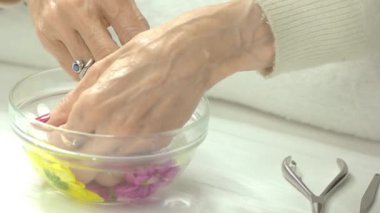 Bakımlı eller Spa, yavaş olması.