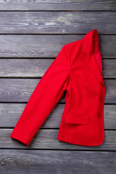 Pieghevole giacca rossa femminile . — Foto Stock