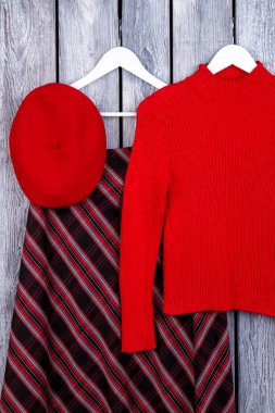Kadınlar modern moda kış giysileri.
