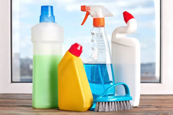 Zestaw produktów do czyszczenia i urządzeń sanitarnych. — Zdjęcie stockowe