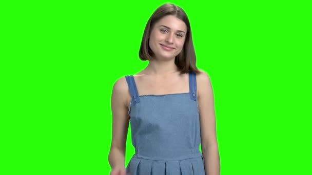 Young attractive girl wants to go on date with you. — Stock Video