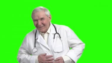 Eski gülen Doktor, ağır çekim.