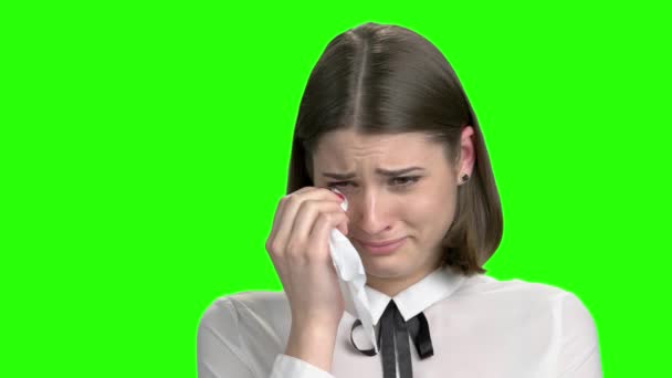 Genç öğrenci kız ağlama portre kadar kapatın. — Stok video