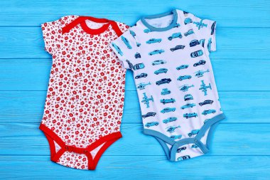 Erkek ve kız pamuk bodysuits.