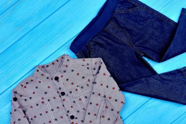 Erkek bebek modern kot giyim.