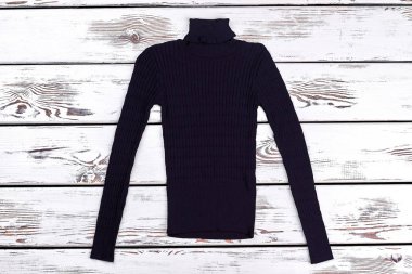 Çocuklar sıcak siyah boğazlı kazak.