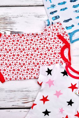 Bebek tulumu koleksiyonu, üstten görünüm.