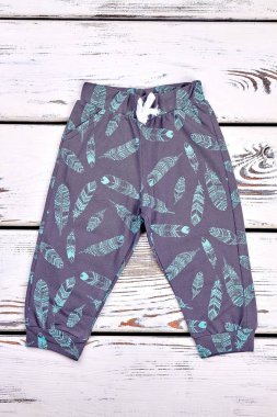 Karanlık tüy yazdırma çocuk pantolon.