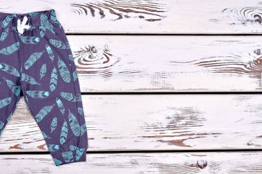 Bebek çocuk karanlık yazdırılan harems.