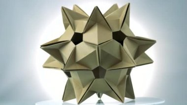 Kahverengi renk modelinin dikenli origami.