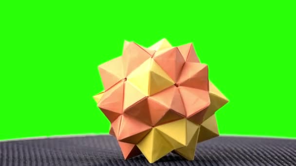 Modulär origami ball på grön skärm. — Stockvideo